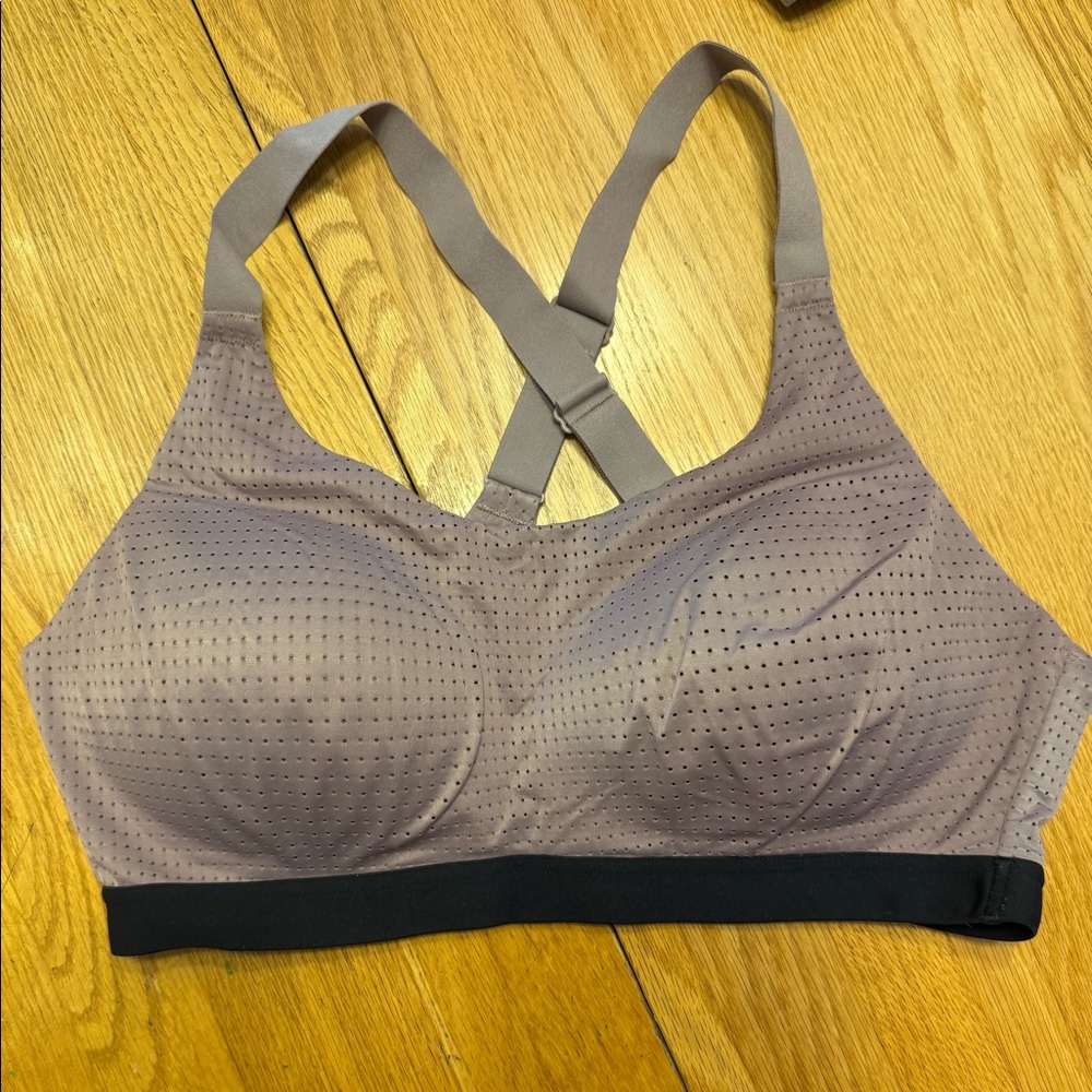 Victoria’s secret Sports bra. Size 36C